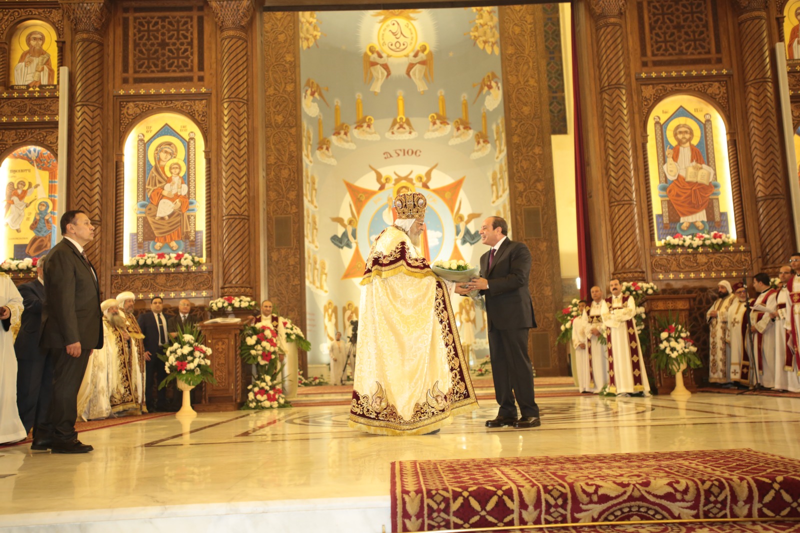 A photo for Sisi and Pope Tawadros at Christmas Mass