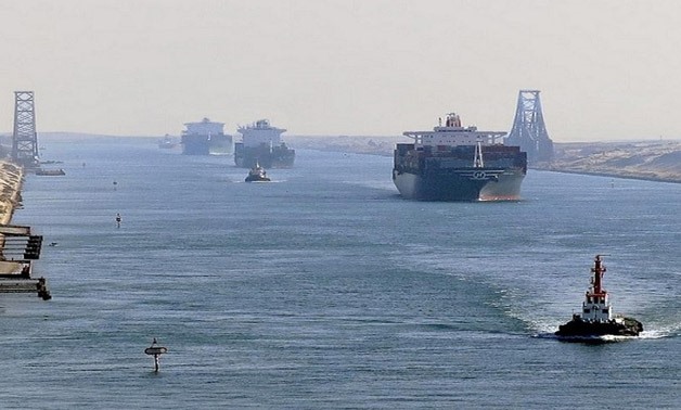 Traffic in the Suez Canal CC
