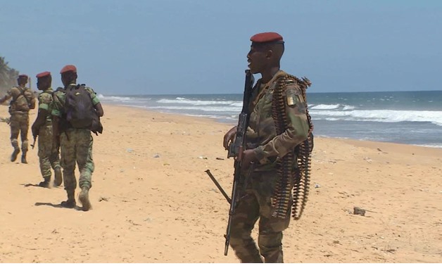 Ivory Coast soldiers - press photo 