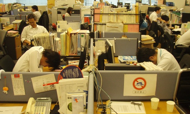 Sleepy people at the office- by hiroo yamagata (flickr)