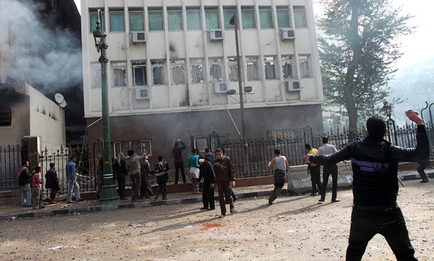 Clashes outside the Cabinet Cairo downtown in 2011- File photo - Mahmoud Hefnawy