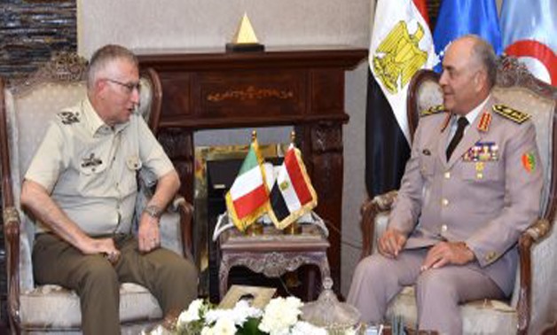 Egyptian Chief of Staff Mahmoud Higazi (L)meets with Italian counterpart to discuss ways of joint military cooperation - Press Photo