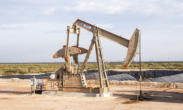  Oil field- Creative Commons via Pixabay