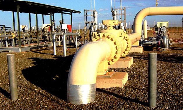  Gas pipelines- Glen Dillon via Wikimedia Commons