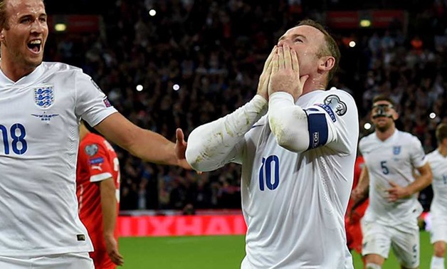 Rooney (10) next to Harry Kane – England’s FA Website 