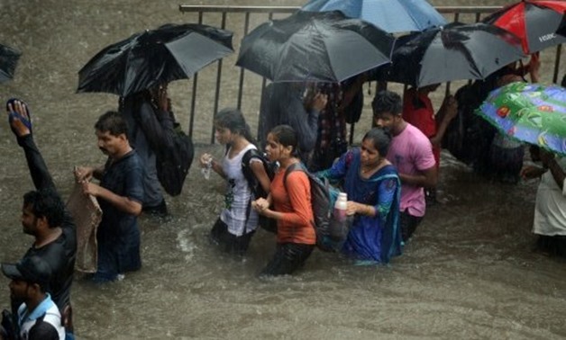 Floods bring Mumbai to a virtual standstill