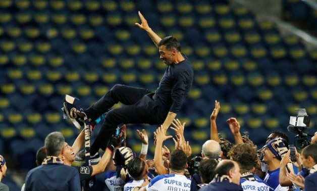 Porto players celebrate the title, Reuters 
