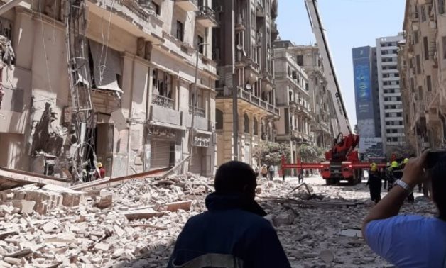 Building collapses in Cairo's Qasr el Nile neighborhood