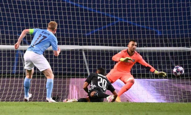 Manchester City's Kevin De Bruyne scores their first goal, as play resumes behind closed doors following the outbreak of the coronavirus disease (COVID-19) Franck Fife/Pool via REUTERS