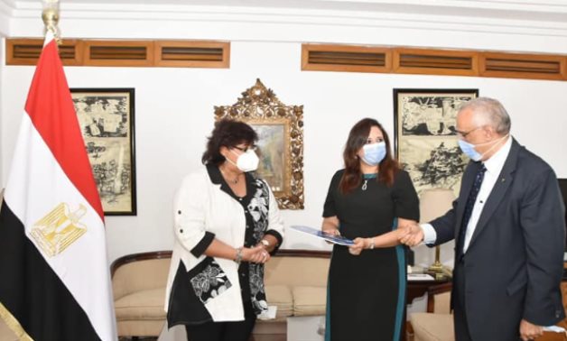 Egypt’s Minister of Culture Inas Abdel Dayem received Rasha Ghoneim, the granddaughter of Abdel Salam Aref, in the presence of Head of the National Organization for Cultural Coordination Mohammad Abu Saada.