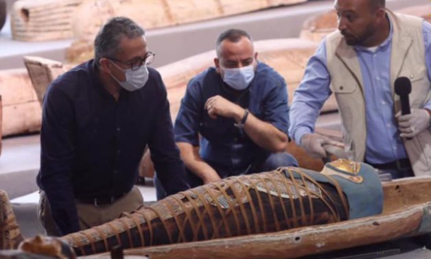 Khaled el-Enany (L) and Mostafa Waziri (M) during the latest discovery in Saqqara - photo via Egypt's Min. of Tourism & Antiquities