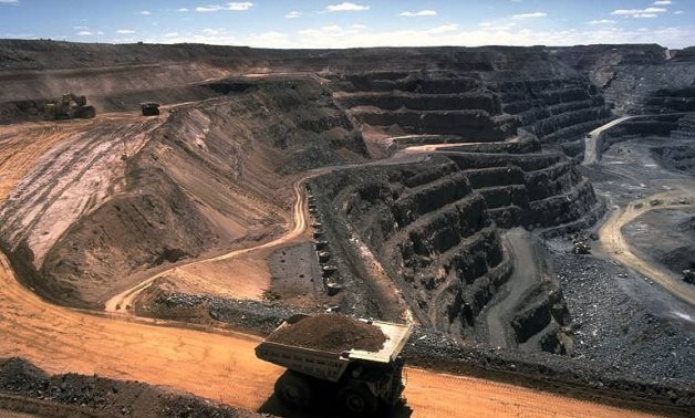 Mining – Wikimedia Commons 