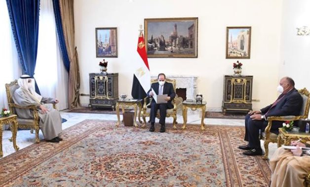 Egyptian President Abdel Fattah El Sisi received a letter from Kuwait’s Emir Sheikh Nawaf Al-Ahmad Al-Sabah, as he met on Saturday with the Kuwaiti foreign minister, Sheikh Ahmed Nasser Al-Sabah. - Presidency