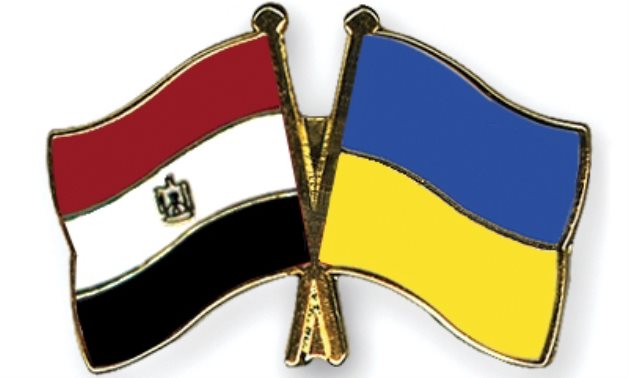 Flags of Egypt and Ukraine - Crossedflagpins