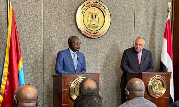 Egyptian Foreign Minister Sameh Shoukry (R) in a press conference with DRC counterpart Christophe Lutundula (L) on September 16, 2021 in Cairo- press conference .