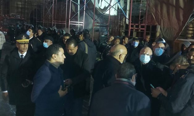 Fire broke out in building in Hussein district in Cairo, 12 injured