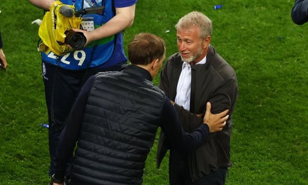 Chelsea manager Thomas Tuchel celebrates with owner Roman Abramovich after winning the Champions League Pool via REUTERS/Michael Steele