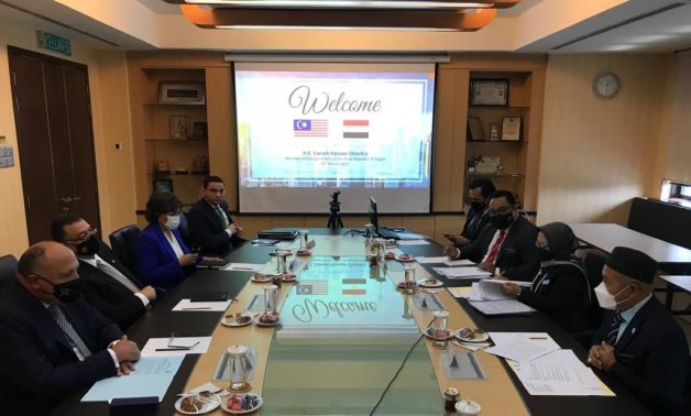 Meeting of Egyptian delegation led by Minister of Foreign Affairs (l), and Malaysian Minister of Environment and Water Tuan Ibrahim Tuan Man among other officials on March 15, 2022. Press Photo