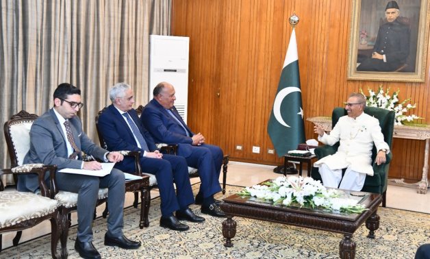 Pakistani President Arif Alvi in a meeting with Egypt's Minister of Foreign Affairs Sameh Shokry in Islamabad on March 22, 2022. Press Photo