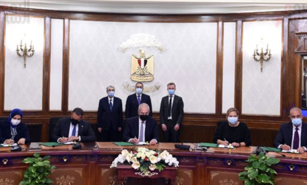 Signing of an MoU between Maersk and Egyptian officials to introduce a plant that produces green hydrogen in Ain Sokhna in Cairo, Egypt on March 28, 2022. Press Photo