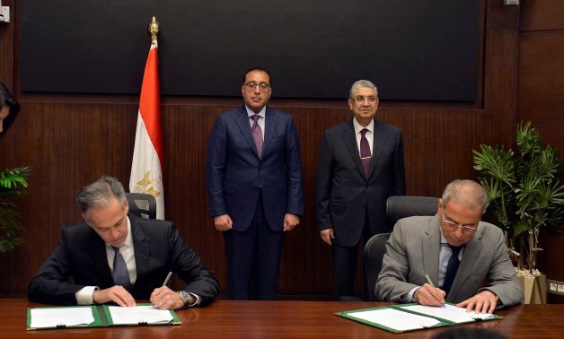 Signing of two agreements of cooperation between Egypt and GE Gas Power on reducing carbon emissions. June 15, 2022. Press Photo