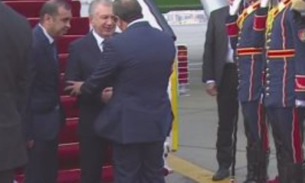 President Sisi welcomes his Uzbek counterpart at Cairo Int'l Airport 