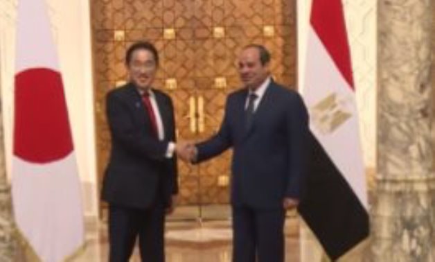 Sisi receives Japanese PM at Ittiyhadiya Palace