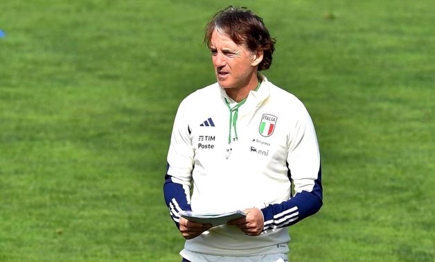 Italy coach Roberto Mancini during training REUTERS/Jennifer Lorenzini/File Photo