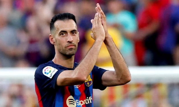 FC Barcelona's Sergio Busquets applauds fans as he is substituted during his last match for FC Barcelona at Camp Nou REUTERS/Albert Gea/File Photo