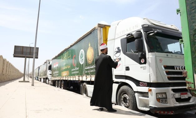 Under the directives of the Grand Imam of Al-Azhar, the Egyptian House of Zakat and Charity (EZCH) launched the 7th Help Gaza convoy- press photo