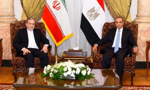 Egypt's FM Badr Abdelatty (R) meets with Iranian counterpart, Abbas Araghchi - FILE