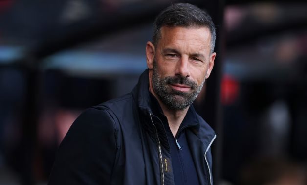 Leicester City manager Ruud van Nistelrooy before the match Action Images via Reuters/John Sibley 