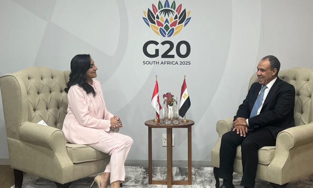 Egyptian Foreign Minister Badr Abdelatty meets with Canadian Foreign Minister Anita Anand on the sidelines of the G20 meetings in South Africa’s Johannesburg city, 23 Nov. 2025. Egypt’s MFA