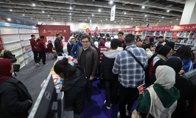 Egypt’s Minister of Culture Ahmed Fouad Hanno joins crowds at the 57th edition of the Cairo Int’l Book Fair. Cabinet