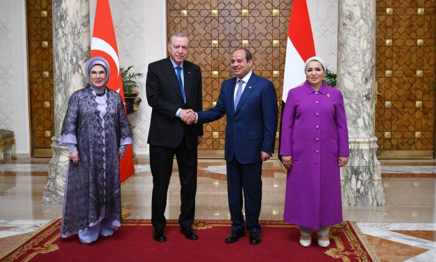 Egypt's President Abdel Fattah El-Sisi and First Lady Entissar El-Sisi receive Türkiye's President Recep Tayyip Erdogan and First Lady Emine Erdoğan in Cairo, 4 Feb. 2026. Egyptian Presidency