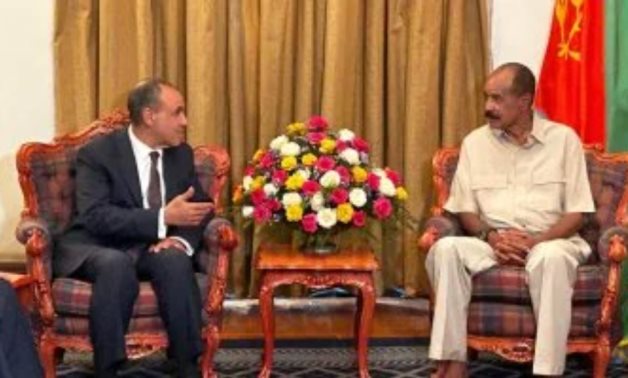 Egyptian FM Badr Abdelatty (R) and Eritrean President Isaias Afwerki during Saturday meeting 