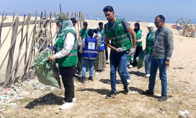Beach clean-up campaigns in Alexandria, Matrouh marking World Environment Day  