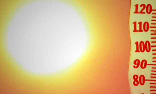 Heat wave hits Egypt - file 