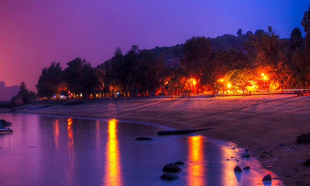 Xiamen Night Beach - Jakob Montrasio - Wikimedia commons