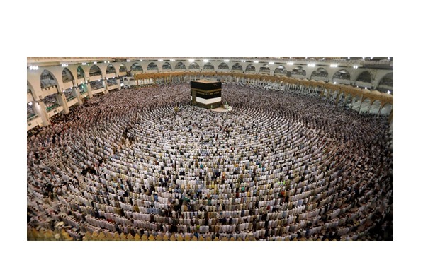 Muslims pray at the Grand mosque during the annual Haj pilgrimage in Mecca, Saudi Arabia August 29, 2017. REUTERS/Suhaib Salem