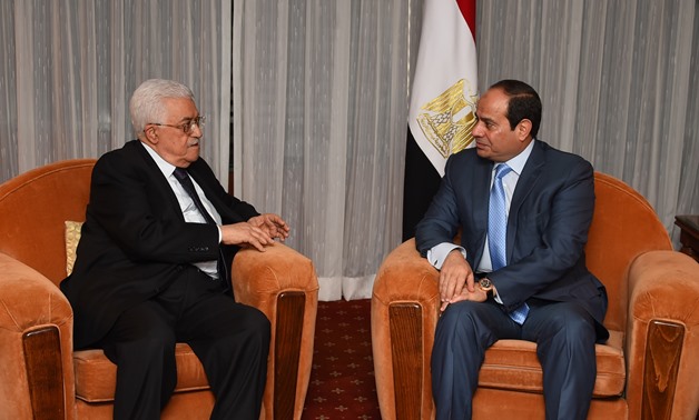 President Abdel Fatah al-Sisi recieves Palestinian President Mahmoud Abbas in Cairo on September 27,2015- Press Photo