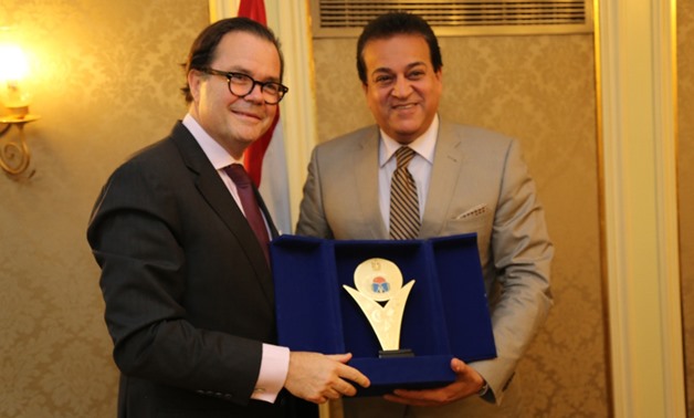 Joint meeting between minster of higher education and French ambassador to Egypt