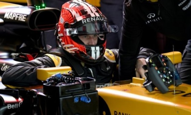 Renault's German driver Nico Hulkenberg prepares for the second practice session of the Formula One Japanese Grand Prix at Suzuka - AFP