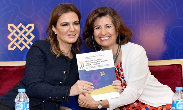 Minister Sahar Nasr (L) and OECD Chief of Staff Gabriela Ramos during the forum opening. 
