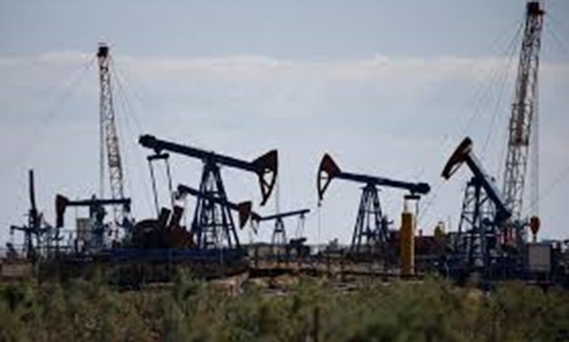 Pump jacks pump oil at an oil field on the shores of the Caspian Sea in Baku, Azerbaijan, October 5, 2017. Picture taken October 5, 2017. REUTERS/Grigory Dukor