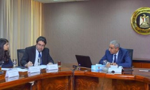 Industry Minister Tarek Kabil during his meeting with S&P’s Bhatia