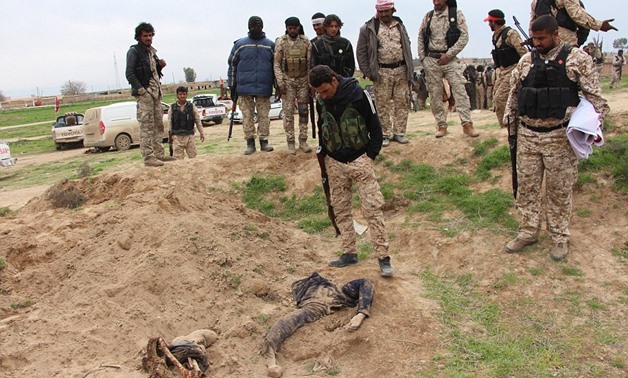 100 bodies found in Syria's Qaryatayn after Daesh withdrawal - Press Photo
