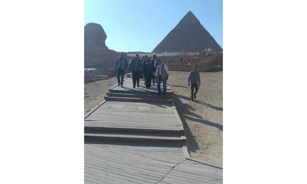 President of Mauritius Ameenah Gurib visits the Pyramids, in a company with Head of of archaeological area of Pyramids Ashraf Mohey - Egypt Today