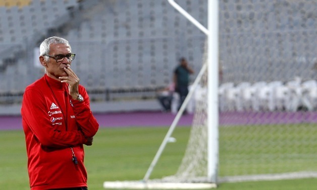 - Africa - Egypt Training - Borg El Arab Stadium, Alexandria, Egypt - October 7, 2017 - Egypt's head coach Hector Cuper looks on during the training session. REUTERS/Amr Abdallah Dalsh 