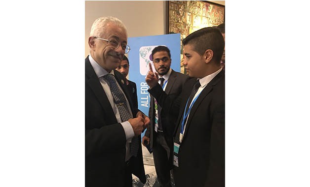 Minister of Education and Technical Education Tarek Shawki met with a 14-year-old student, Ahmed Mohammed, on the sidelines of the World Youth Forum. Tuesday, November 7, 2017  – Egypt Today